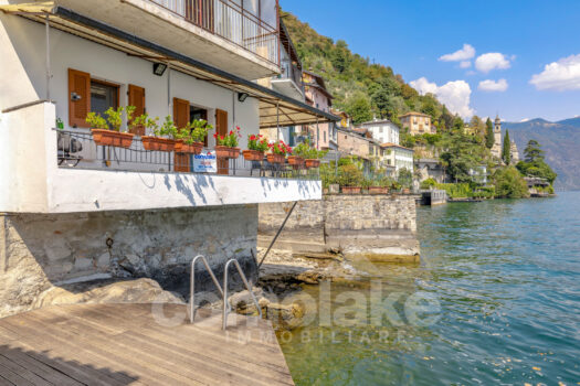 Historic house directly on the lake with terrace in Laglio