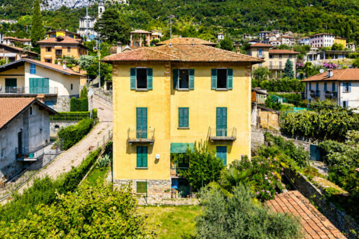 Apartment in a historic villa with a garden in Tremezzina