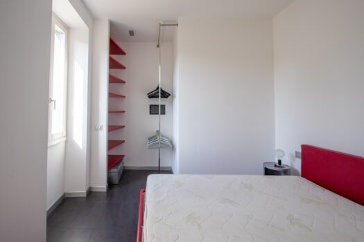 Spacious and refurbished two-room flat with lake views in Griante