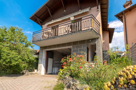 Detached house with garden and lake views in Menaggio