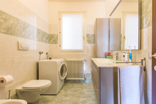 Apartment in a residential complex with a swimmingpool in Pianello del Lario