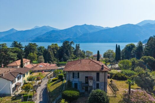 Spacious and refurbished two-room flat with lake views in Griante
