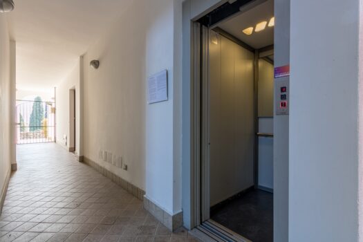 Apartment in a residential complex with a swimmingpool in Pianello del Lario