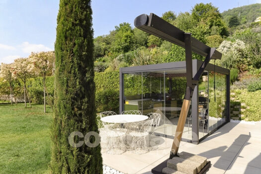 Modern apartment in a villa with garden in Cernobbio