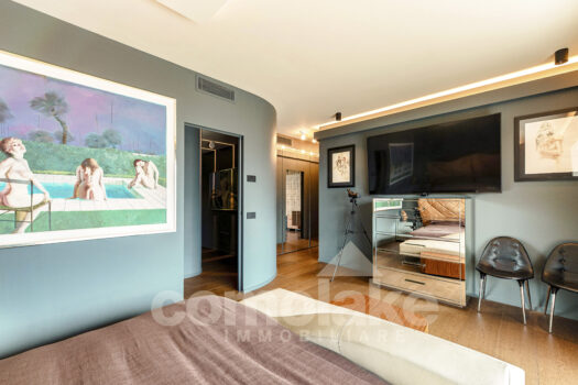 Modern apartment in a villa with garden in Cernobbio