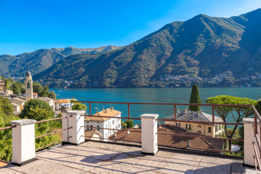 Elegant apartment with a stunning lake view in Laglio