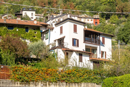 Elegant apartment with a stunning lake view in Laglio