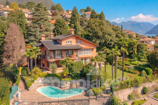 Independent villa with garden and swimming pool in Cernobbio