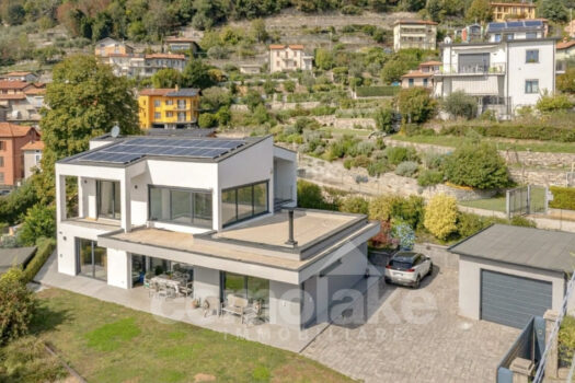 Modern villa with large garden and lake views in Cernobbio