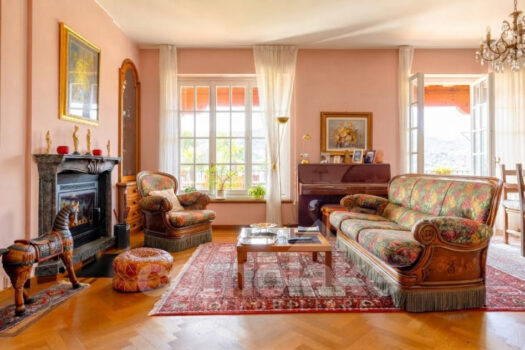 Independent villa with garden and swimming pool in Cernobbio