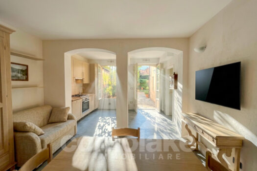 Apartment in a historic villa in the center of Cernobbio