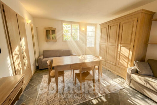 Apartment in a historic villa in the center of Cernobbio