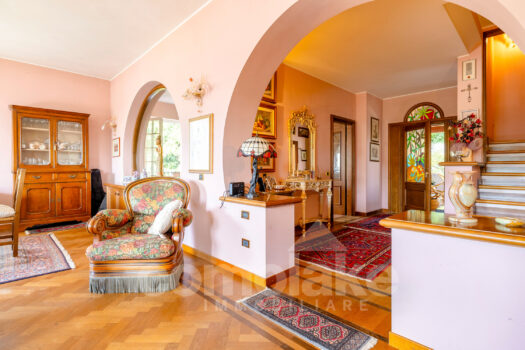 Independent villa with garden and swimming pool in Cernobbio