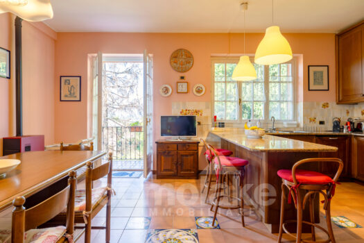 Independent villa with garden and swimming pool in Cernobbio