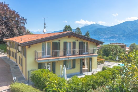 Appartamenti in residence con piscina a Griante
