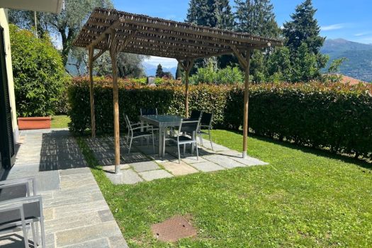 Appartamenti in residence con piscina a Griante