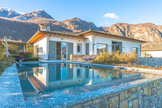 Villa moderna con piscina e vista lago in Tremezzina