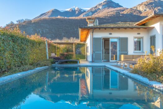 Villa moderna con piscina e vista lago in Tremezzina