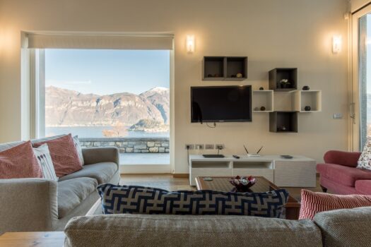 Villa moderna con piscina e vista lago in Tremezzina