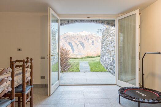Villa moderna con piscina e vista lago in Tremezzina