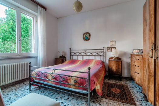 Casa con ampio giardino a Como