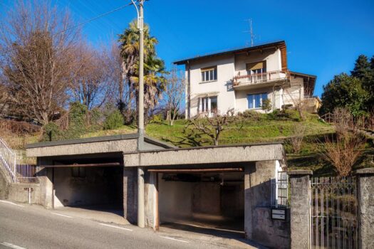 Casa con ampio giardino a Como