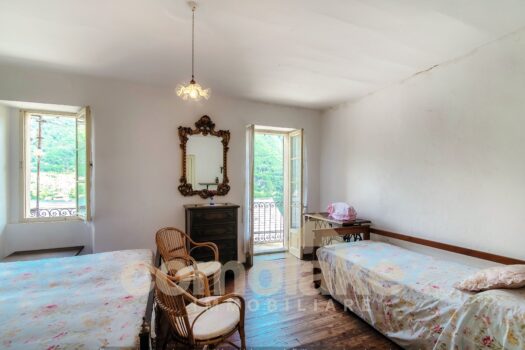 Casa di borgo con giardino e vista lago a Laglio