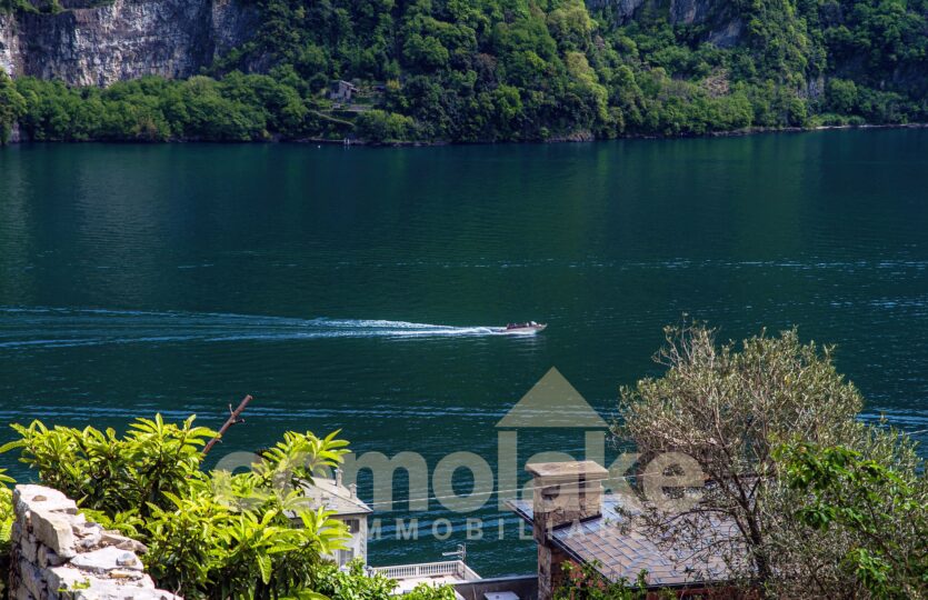 Casa con giardino vista lago a Cernobbio