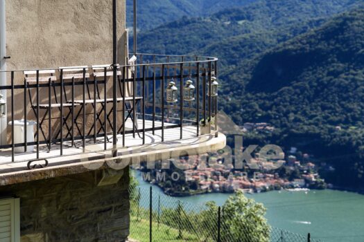 Antica casa di lago con ampio giardino a Cernobbio