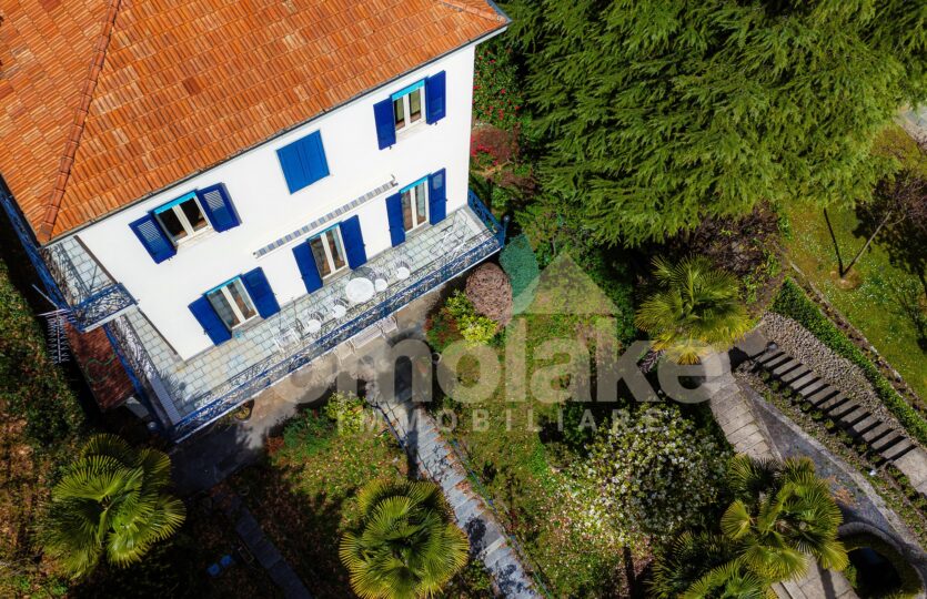 Casa storica con vista sul lago