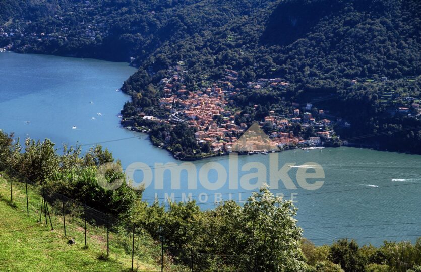 Porzione di casa in vendita a Cernobbio nella zona collinare