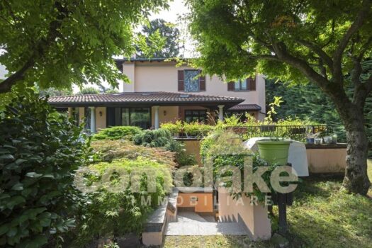 Villa signorile con piscina a Como