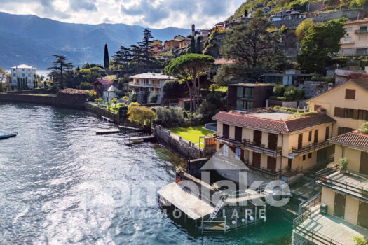Appartamento sull’acqua con posto barca a Laglio