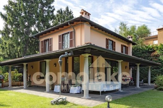 Villa signorile con piscina a Como