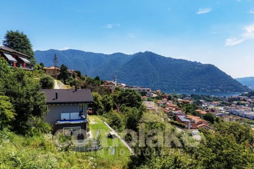 Villa nuova con ampio giardino a cernobbio