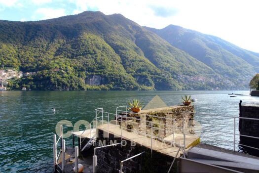 Appartamento sull’acqua con posto barca a Laglio