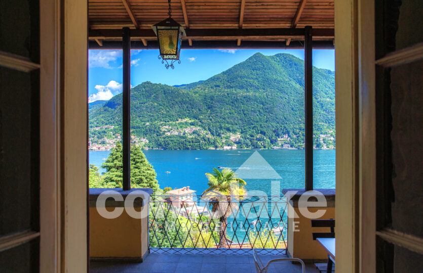 appartamento storico con terrazzo e giardino a Moltrasio