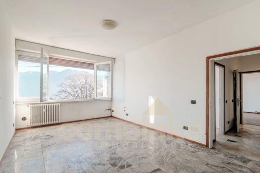 Appartamento con terrazzo vista lago a Como