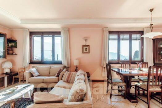 Villa indipendente con ampio giardino a Cernobbio