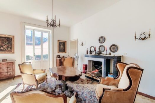 Casa di lago con ampio giardino a Carate Urio