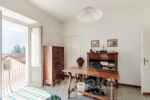 Casa di lago con ampio giardino a Carate Urio