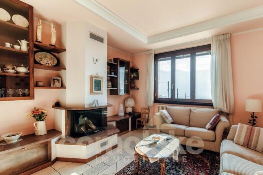 Villa indipendente con ampio giardino a Cernobbio