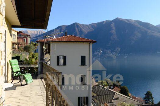 Casa di lago con vista e giardino a Carate Urio