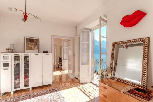 Casa di lago con vista e giardino a Carate Urio