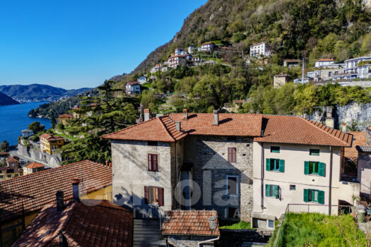 Antica casa di lago con giardino a Moltrasio
