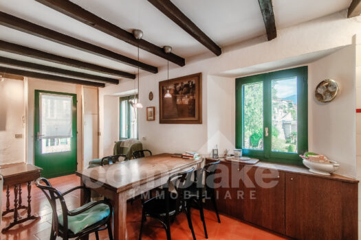 Antica casa di lago con giardino a Moltrasio