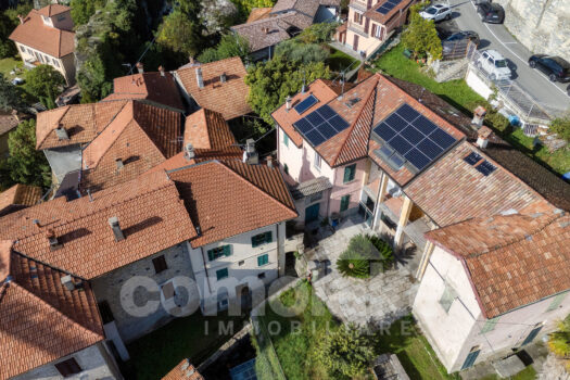 Antica casa di lago con giardino a Moltrasio