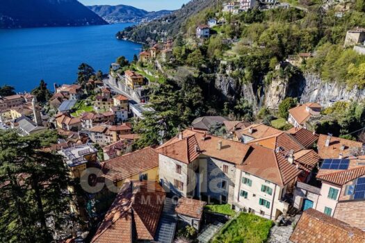 Antica casa di lago con giardino a Moltrasio