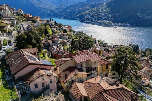 Antica casa di lago con giardino a Moltrasio