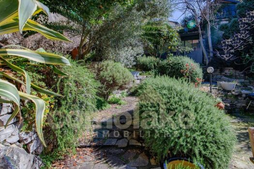 Villino indipendente con giardino e piccola dependance a Cernobbio